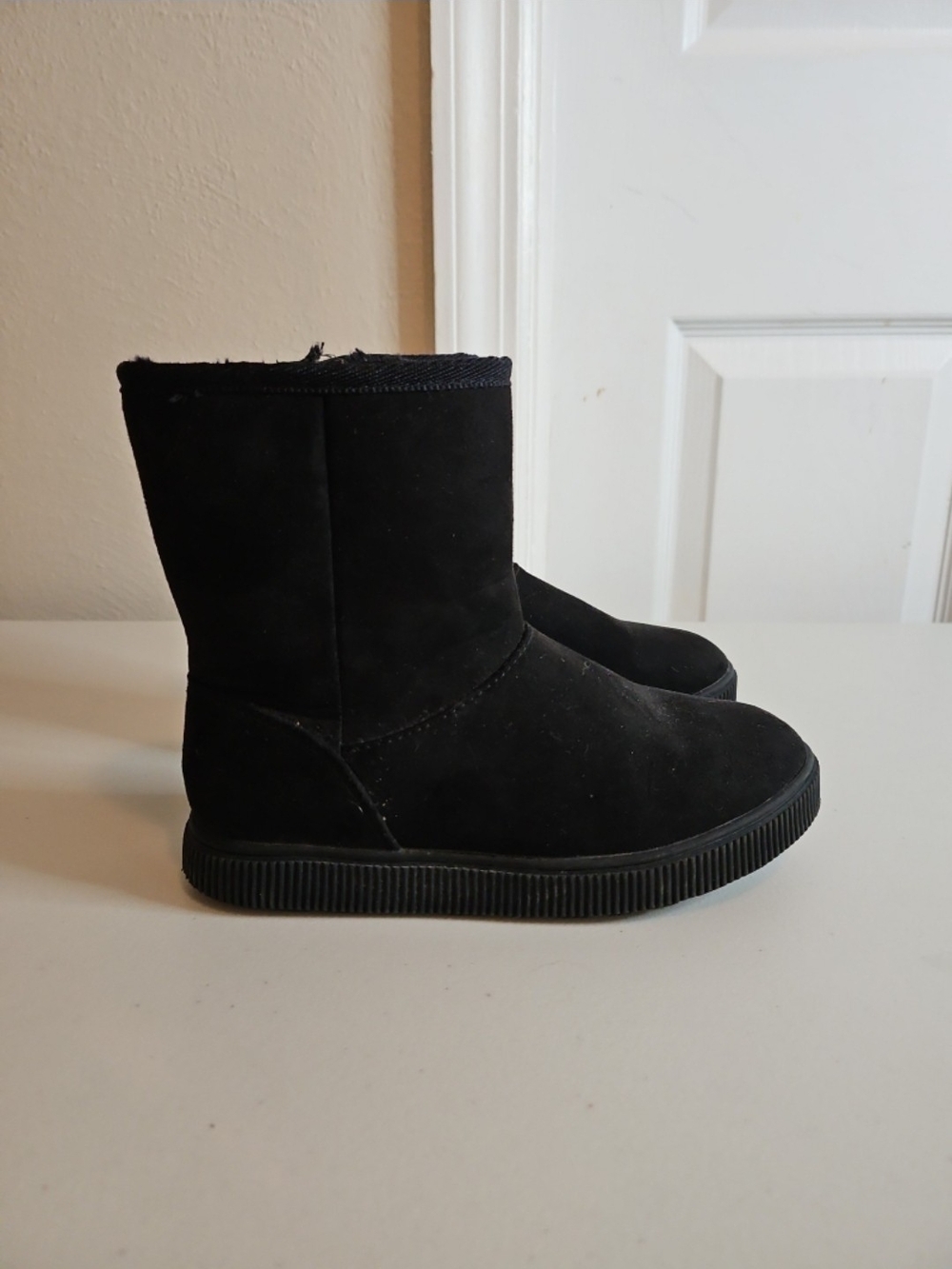 Cat & Jack Girls Black Faux Fur Boots Size Kids 13